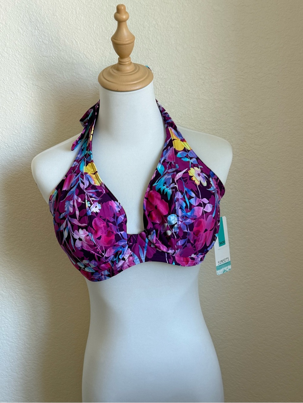 Sunsets Bra Sized 34 DD Evening Blossoms Halter Bikini Top